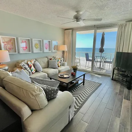 Gulfside Dreams Apartment